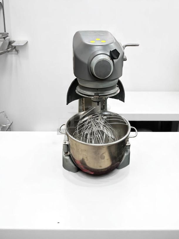 Excellent Condition – Hobart HL200 – 20 Qt Planetary Mixer – 120V – Fully Tested & Working! - Image 4 of 9