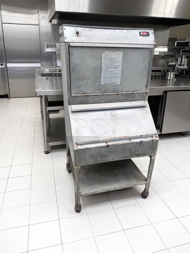 Excellent Condition – Carter-Hoffmann CW4 – Chip Warmer – 120V – Fully Tested & Working! - Image 3 of 7