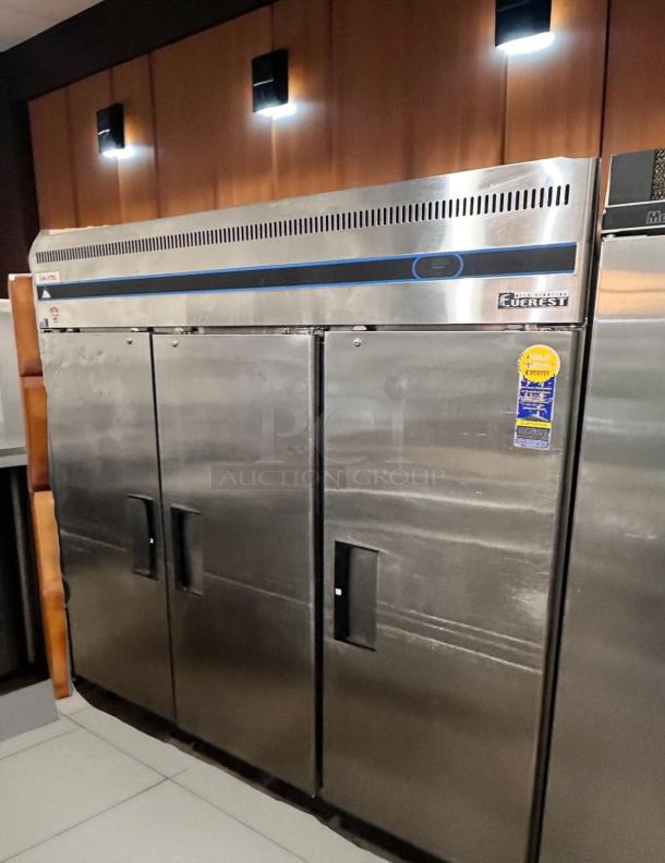 Excellent Condition – Everest ESR3 – 74.75" 3-Door Upright Reach-In Refrigerator – 71 Cu. Ft – Fully Tested & Working! - Image 7 of 9