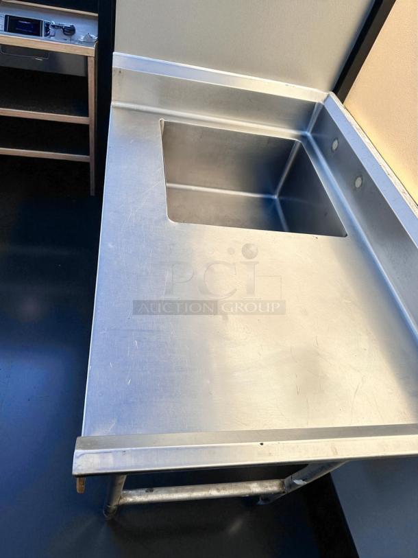Excellent Condition – Stainless Steel Sink Table – 1 Compartment + Right Drainboard – 32" x 30" – Fully Tested & Working! - Image 7 of 7