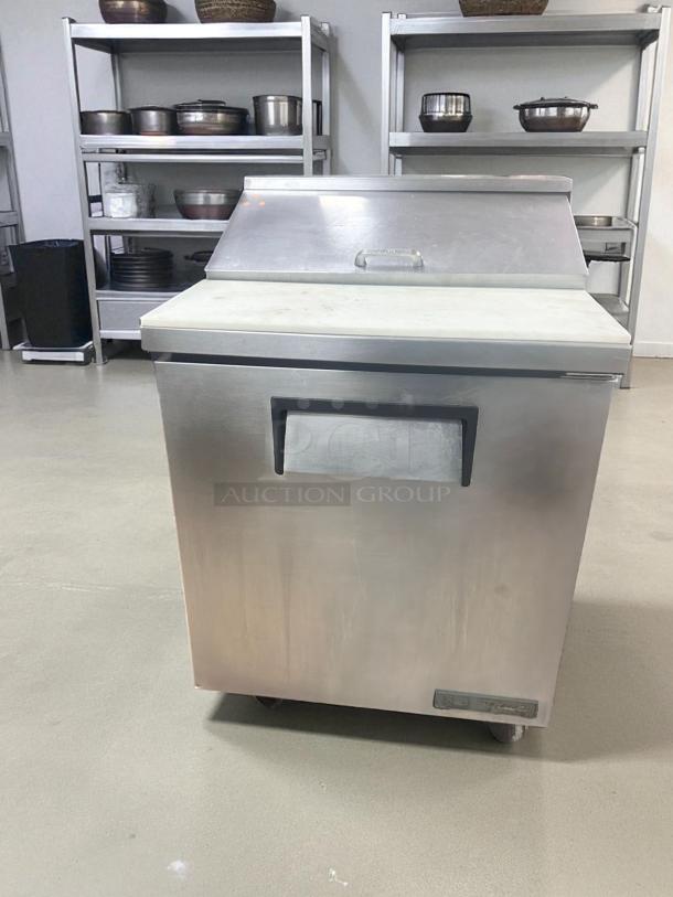 Excellent Condition – True TSSU-27-08-HC – 27" Sandwich/Salad Prep Table – 115V – Fully Tested & Working! - Image 1 of 8