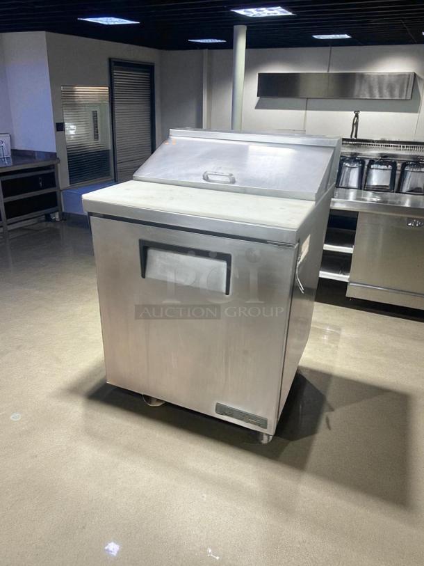 Excellent Condition – True TSSU-27-08-HC – 27" Sandwich/Salad Prep Table – 115V – Fully Tested & Working! - Image 3 of 8