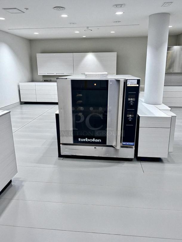 Excellent Condition – Moffat G32D5 – Turbofan Full-Size Convection Oven – Natural Gas – Fully Tested & Working! - Image 2 of 10