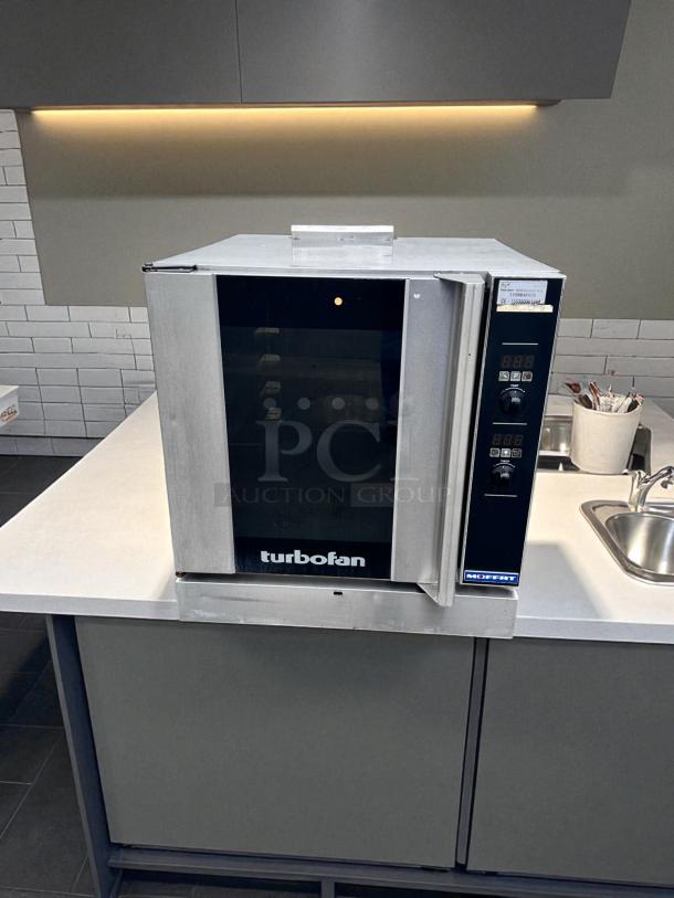 Excellent Condition – Moffat G32D5 – Turbofan Full-Size Convection Oven – Natural Gas – Fully Tested & Working! - Image 3 of 10