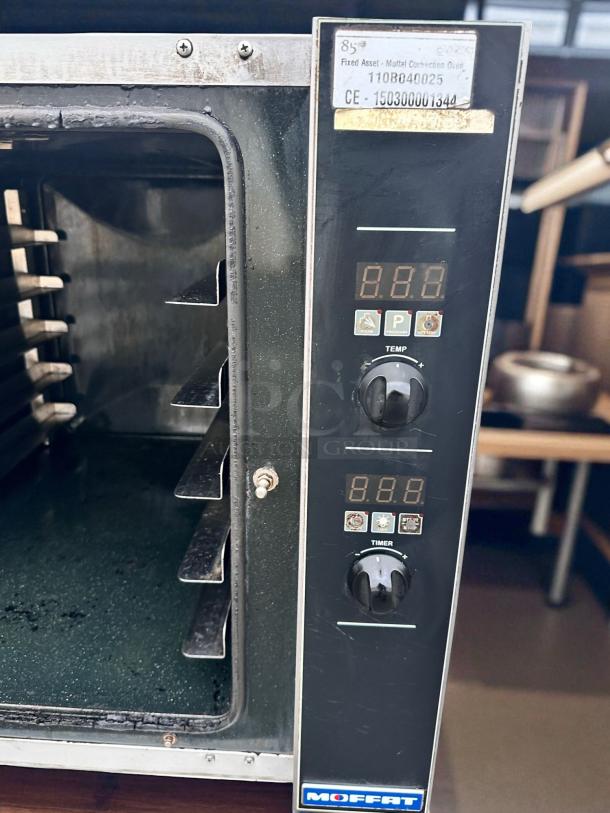 Excellent Condition – Moffat G32D5 – Turbofan Full-Size Convection Oven – Natural Gas – Fully Tested & Working! - Image 9 of 10