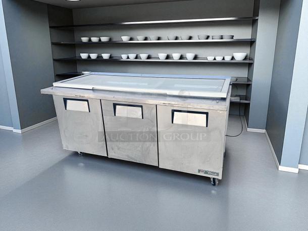 Excellent Condition – True TSSU-72-30M-B-ST – 3-Door Refrigerated Sandwich/Salad Prep Table – 115V – Fully Tested & Working! - Image 4 of 10
