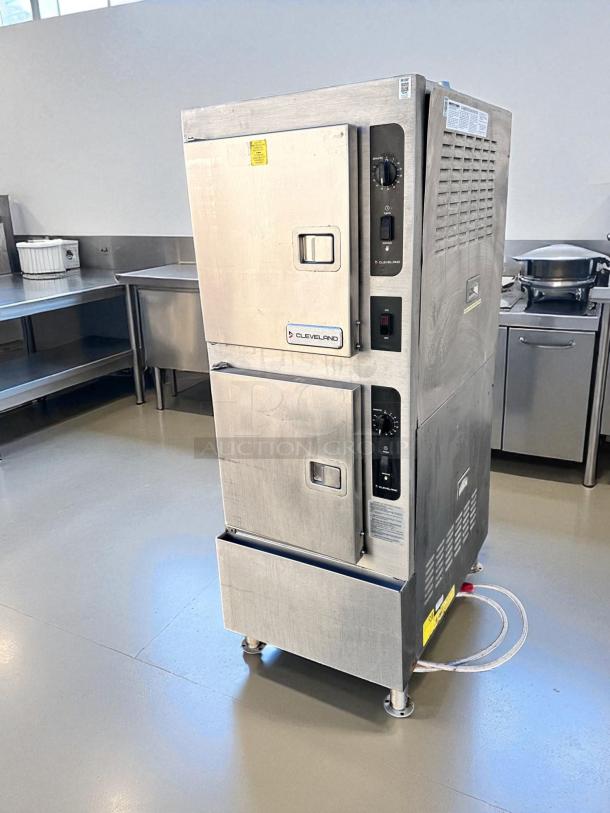Cleveland 24CGA10 double compartment gas steamer in excellent condition, fully tested and operational, natural gas powered.