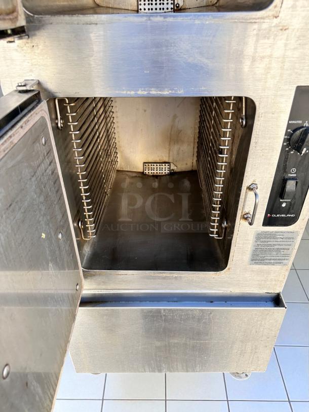 Cleveland 24CGA10 double compartment gas steamer in excellent condition, natural gas, fully tested, visible control panel.