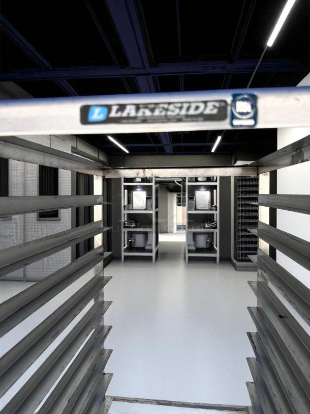 Lakeside 20-pan end load sheet pan rack in excellent condition, made of aluminum, fully tested and working, label visible.