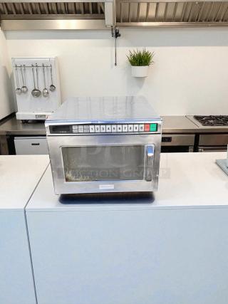 Amana RCS10TS commercial microwave, heavy-duty stainless steel, great condition, fully tested and working.