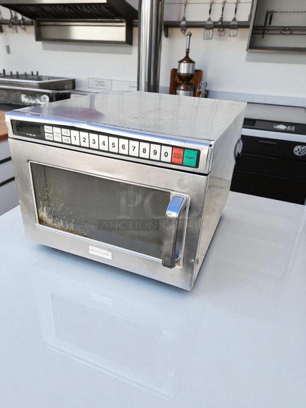 Amana RCS10TS Commercial Microwave, heavy-duty stainless steel, in great condition, fully tested and working.