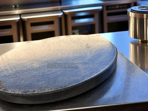 EquipEx 400E electric crepe maker, 15" cast iron plate, excellent condition, fully tested and working.