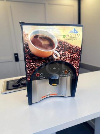 BUNN LCA-2 LP Aspen Coffee Dispenser in excellent condition, featuring controls and labels, fully tested and operational.