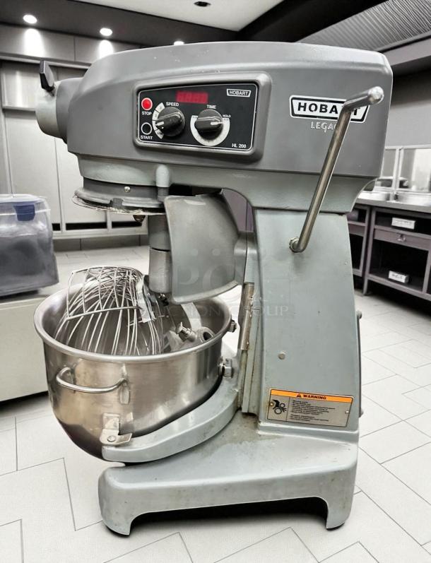 Hobart HL200 20 Qt Commercial Mixer in excellent condition, 100-120V, fully tested and working, with speed and timer controls.