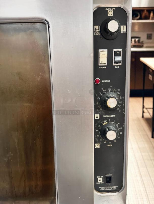 Blodgett DFG-200 double stack gas convection oven control panel, excellent condition, natural gas, fully functional.