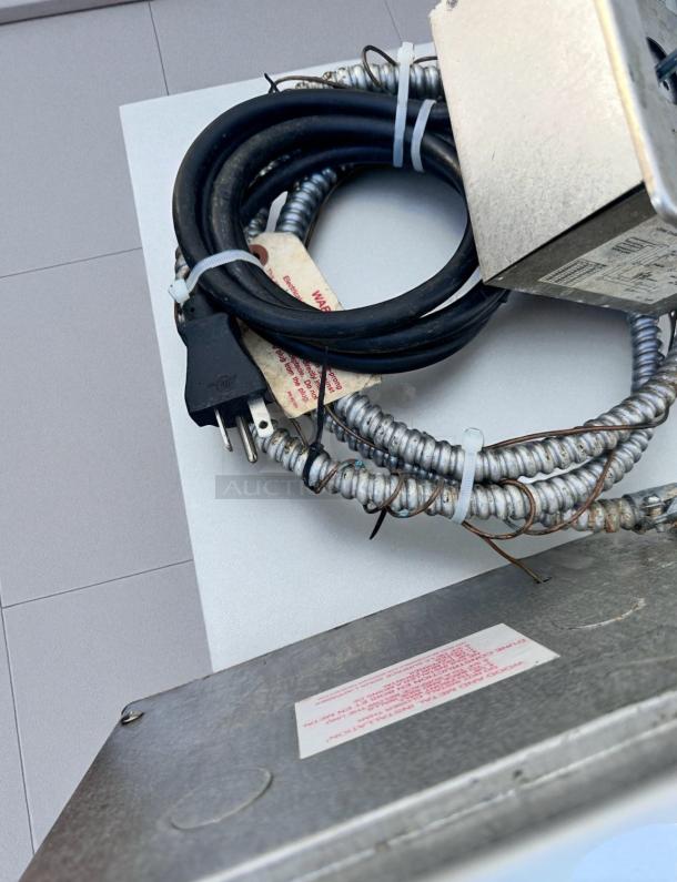 Wells MOD100TDM drop-in food warmer, excellent condition, 120V, coiled cables, visible warning label, fully tested.