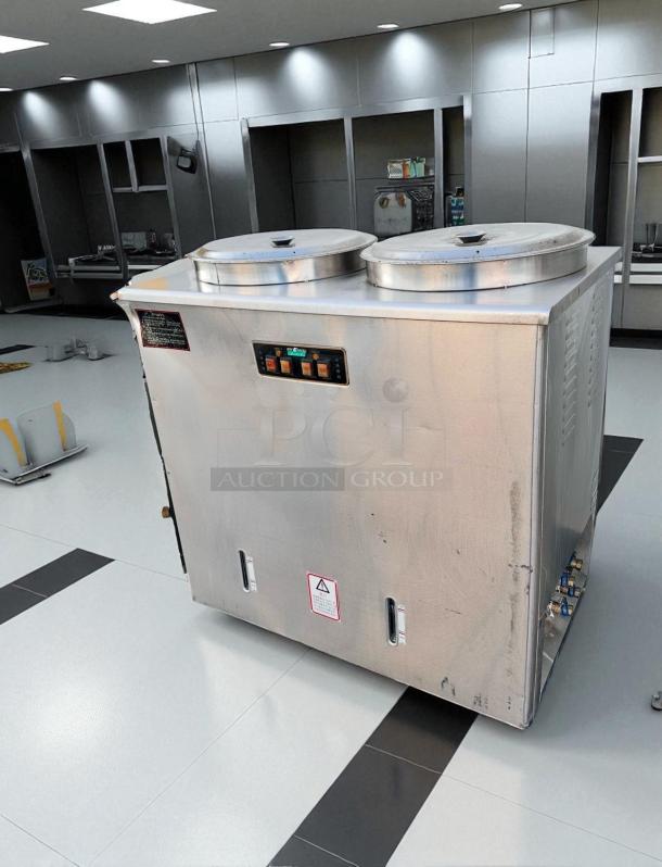 Wellborn BS-65L2 double lid electric soup boiler, excellent condition, stainless steel, 220V, fully tested and working.
