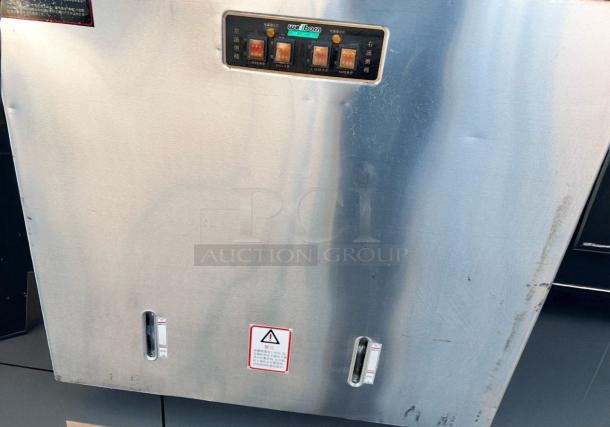Wellborn BS-65L2 double lid electric soup boiler, excellent condition, 220V, stainless steel, test panel visible.