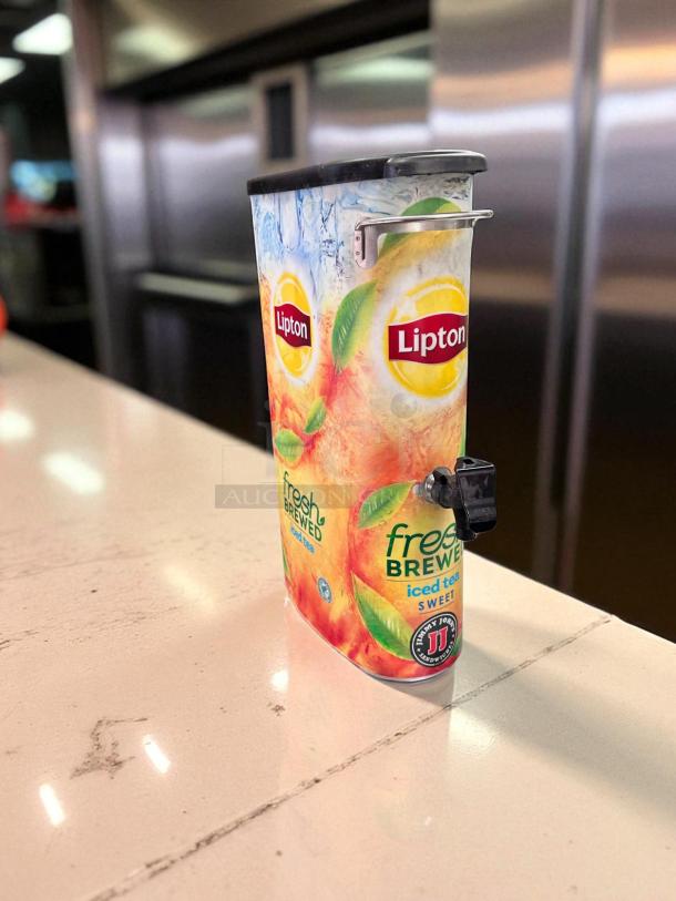 Great condition BUNN Lipton 3-gallon iced tea dispenser, fully tested and working. Vivid Lipton graphics, clean spigot.