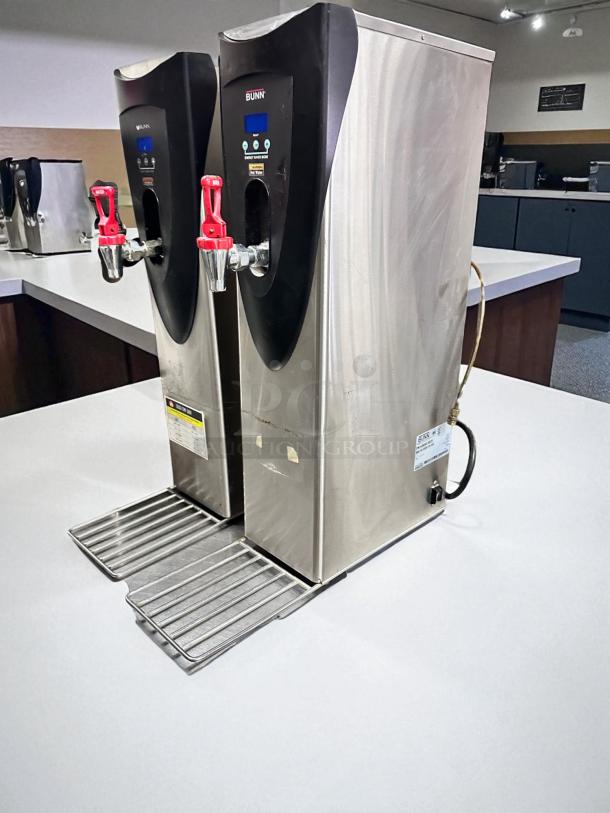 BUNN H5E 120V digital hot water dispenser in excellent condition, dual spouts, stainless steel, tested and fully working.