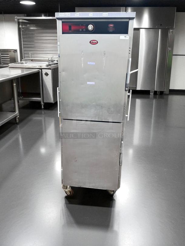 FWE UHST-13-OTB heated holding cabinet, stainless steel, outstanding condition, fully tested, 120V, commercial use.