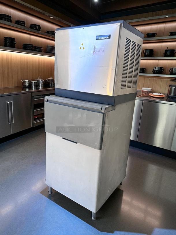 Scotsman CME1056AS 30" modular ice maker, excellent condition, tested and working, air-cooled, 208-230V.