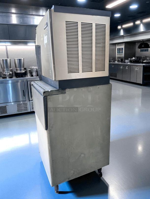Scotsman CME1056AS 30" air-cooled modular ice maker, 208-230V, in excellent condition, fully tested and working.