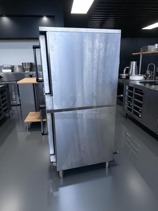 Southbend KLG.S/27SC double-stack natural gas convection ovens in excellent condition, stainless steel exterior, fully tested.