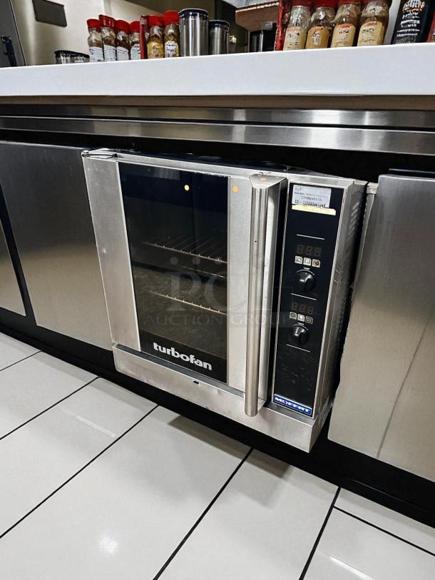 Moffat Turbofan E32D5 digital convection oven in excellent condition, 120V, fully tested and working.