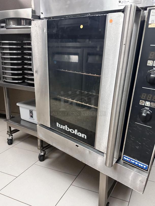 Moffat Turbofan E32D5 digital convection oven in excellent condition, 120V, fully tested and working, stainless steel finish.