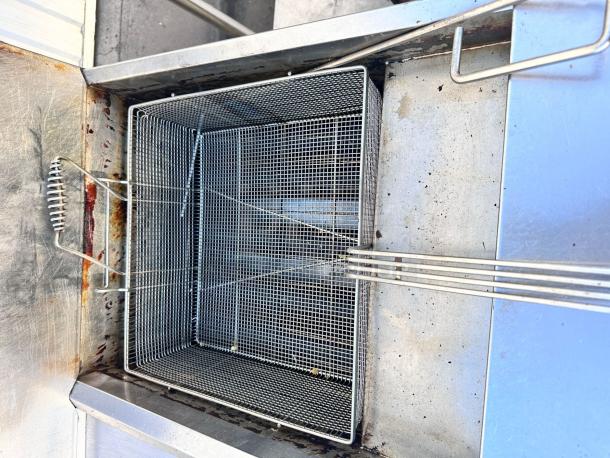 Dean Commercial Fryer with Griddle Top, 42" gas unit, excellent condition, model Custom Combo Unit, fully tested and working.
