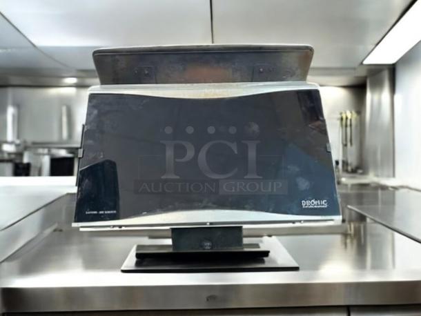 Bromic Heating Platinum Smart-Heat 500 Series Gas Patio Heater, model BH011-500, in excellent condition, fully tested.