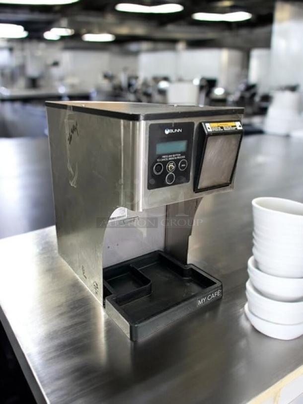 Bunn 42300.0000 AP My Cafe Pod Brewer in excellent condition, stainless steel, fully tested, working.
