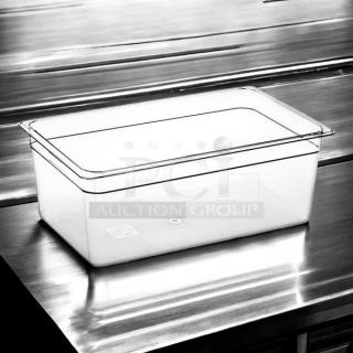 Excellent Condition - Cambro 18CW135 Camwear® Full Size Clear Polycarbonate Food Pan - 8