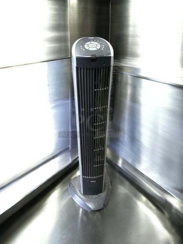 Seville Classics UltraSlimLine tower fan, black, in great condition. Features control panel, model Ultra Slim, fully tested.