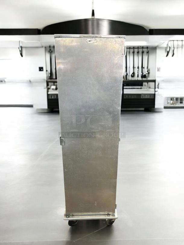 Lockwood CA60-RR25-C retarder cabinet, one-section, metal exterior, on casters, in good condition.