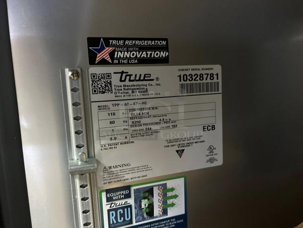 True TPP-AT-67-HC pizza prep table label, featuring model, serial number 10328781, 115v, with key specifications and warnings.