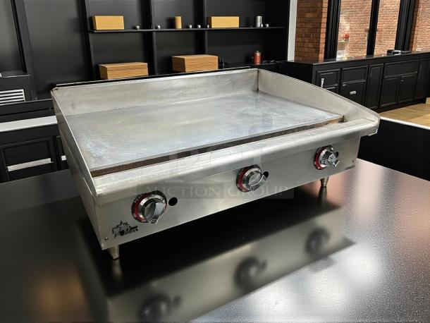Star Max 636MF gas countertop griddle, 36", 84,900 BTU, manual control, stainless steel, excellent condition, tested working.