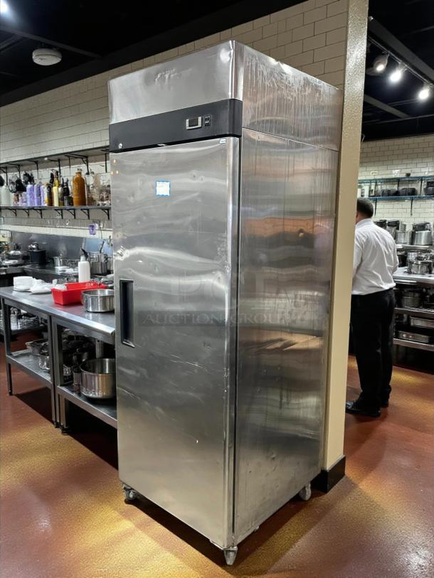 Atosa MBF8001GR 22.6 Cu.ft single door top mount reach-in freezer, tested working, in good condition.