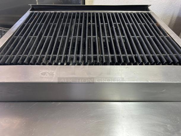 Jade Range JTRH-30B Titan™ Gas Range Charbroiler, stainless steel, great condition, tested and working.