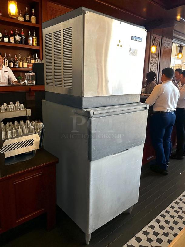 Scotsman CME1056AS modular ice machine, 500lb capacity, air-cooled, silver finish, great condition, tested and working.