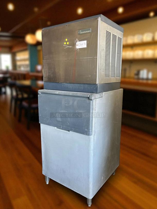 Scotsman CME1056AS modular ice machine, 500lb capacity, air-cooled, great condition, tested and working.