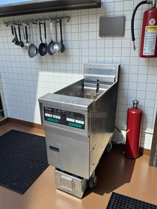 Pitco SFSE14 Solstice Electric Floor Fryer, 40-50 lb capacity, 7" touchscreen, stainless steel, tested & working.