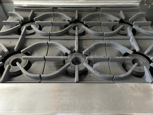 Imperial IR-6 Restaurant Series Range with 6 burners, natural gas, 36". Tested and working. Durable cast iron grates.