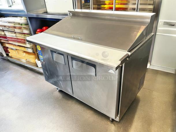 Everest EPBR2 47.5-inch two-section mega-top sandwich prep table in great condition, back mount, 115v, tested and working.