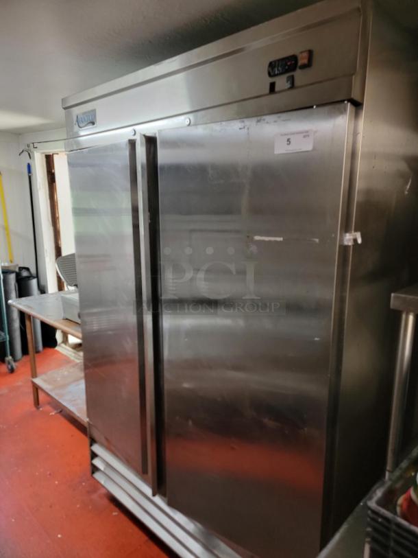 Avantco 178CFD2RR 2-Door Commercial Refrigerator in stainless steel, excellent condition, ideal for restaurants and catering.