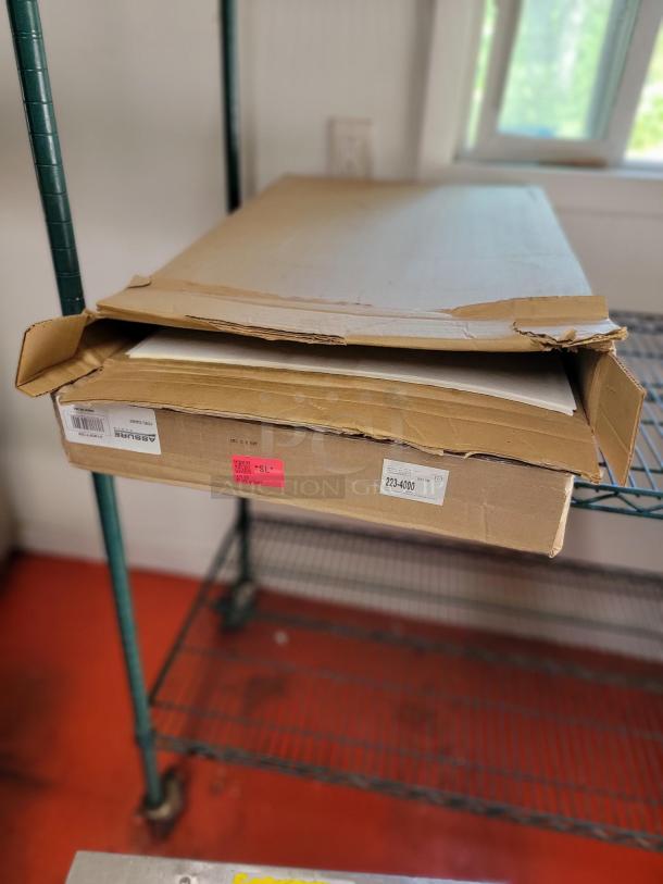 Southbend Mobile Fryer Oil Filter System in box with spare filters. Ideal for restaurants, ensures efficient oil filtration.