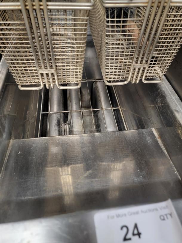 Frymaster commercial gas deep fryer, model 1ESG35T0ZN0ZZPG, Energy Star certified, stainless steel, includes fryer baskets.