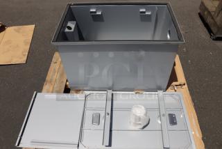 BRAND NEW Regency 35 GPM Grease Trap, Model 600GT35, with 3" Non-Threaded Connections. Scratch & dent condition.