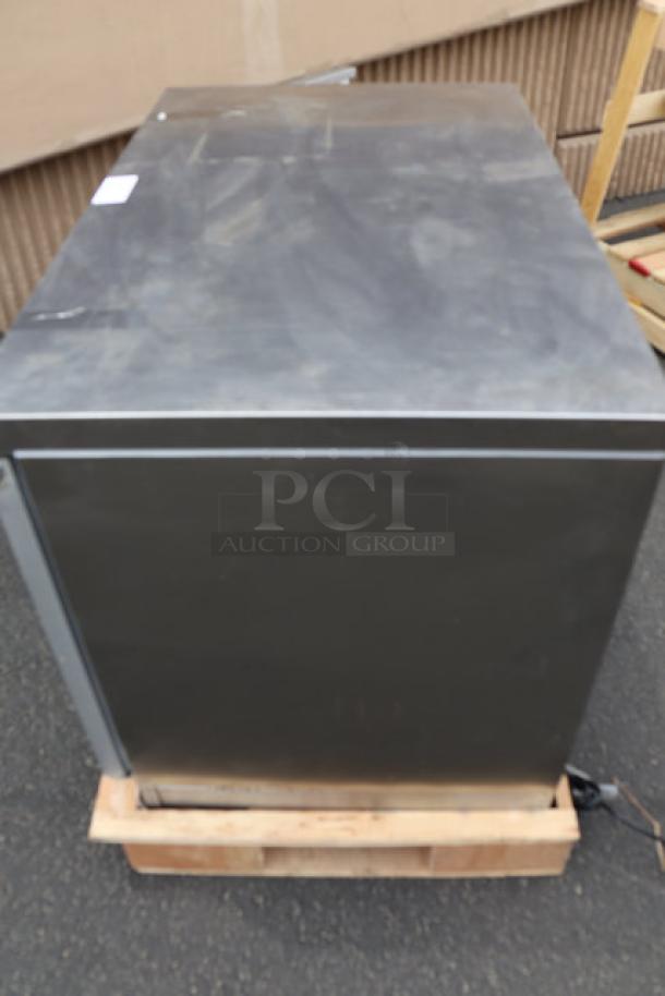 Avantco ZUC-48F-HC 48" undercounter freezer, scratched and dented, 115V, 4.5A, 300W, S/N: 989314199, working condition.